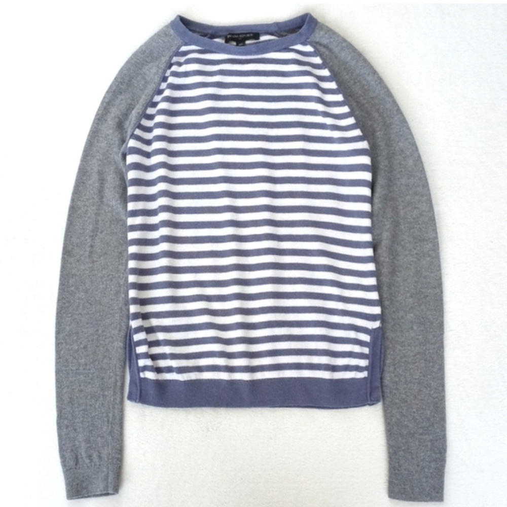 Banana Republic Women’s Grey Blue White Stripe Long Sleeve Sweater XS